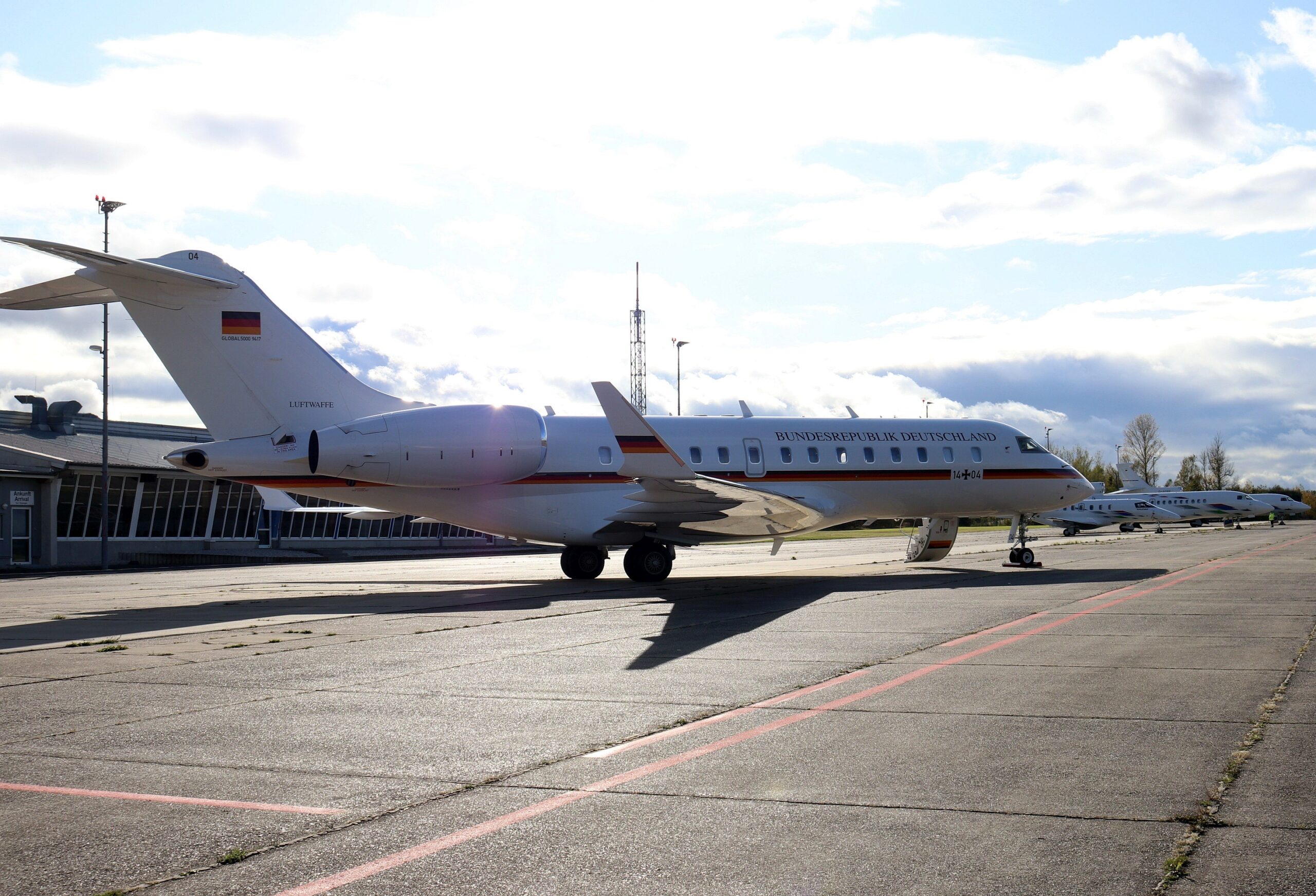 Mitarbeiter und Flugbetrieb am Airport