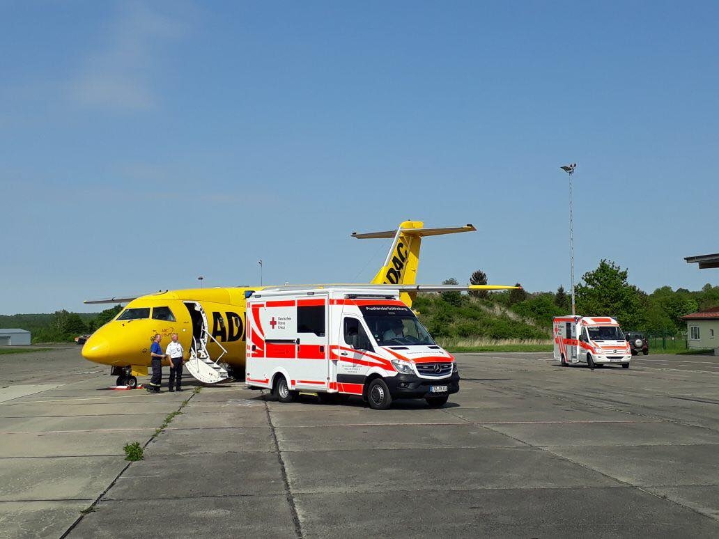 Verkehrsflugzeug auf dem Vorfeld